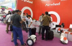  Airwheel выиграл большое внимание на кантонской ярмарке 2015